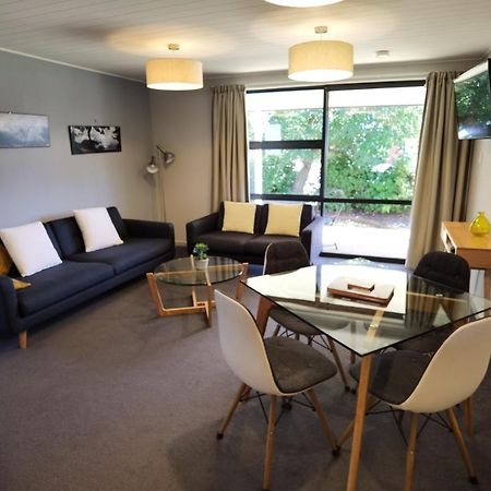 Milford Road Apartments テアナウ エクステリア 写真