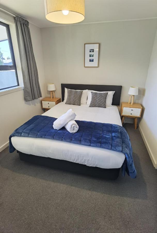 Milford Road Apartments テアナウ エクステリア 写真