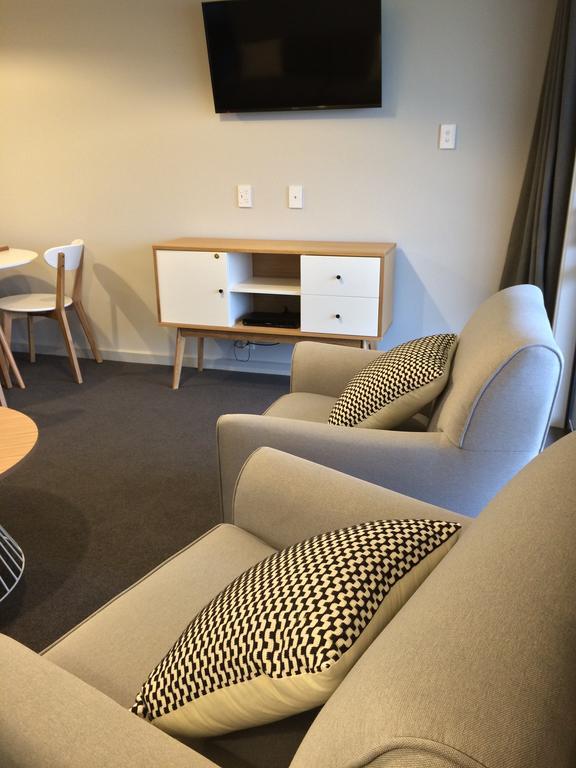 Milford Road Apartments テアナウ エクステリア 写真